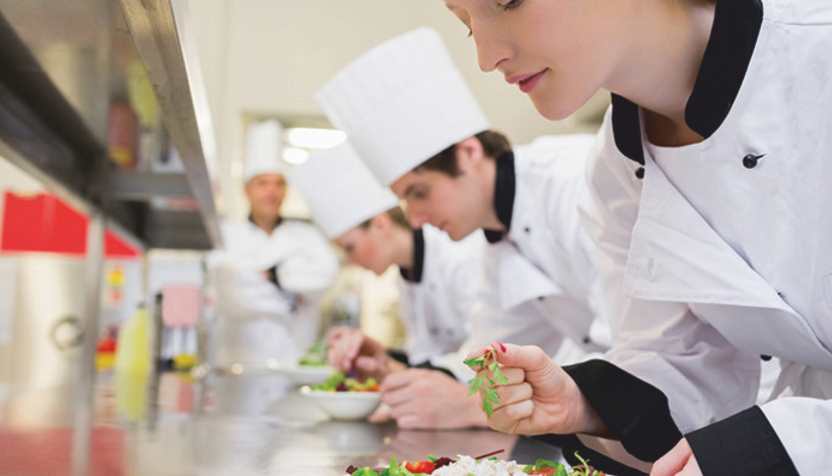 Albatros Expeditions introduces exclusive Chef-on-Board experience for Indian travellers