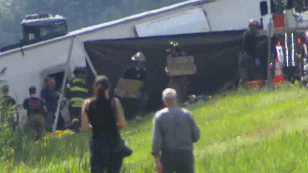 At least 3 dead, 24 injured in New York tour bus crash