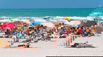 Beach bacteria warnings plague Fourth of July weekend plans nationwide