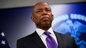 Blue city mayor vows 'no tolerance' for anti-ICE violence as LA riots erupt: 'Unacceptable'