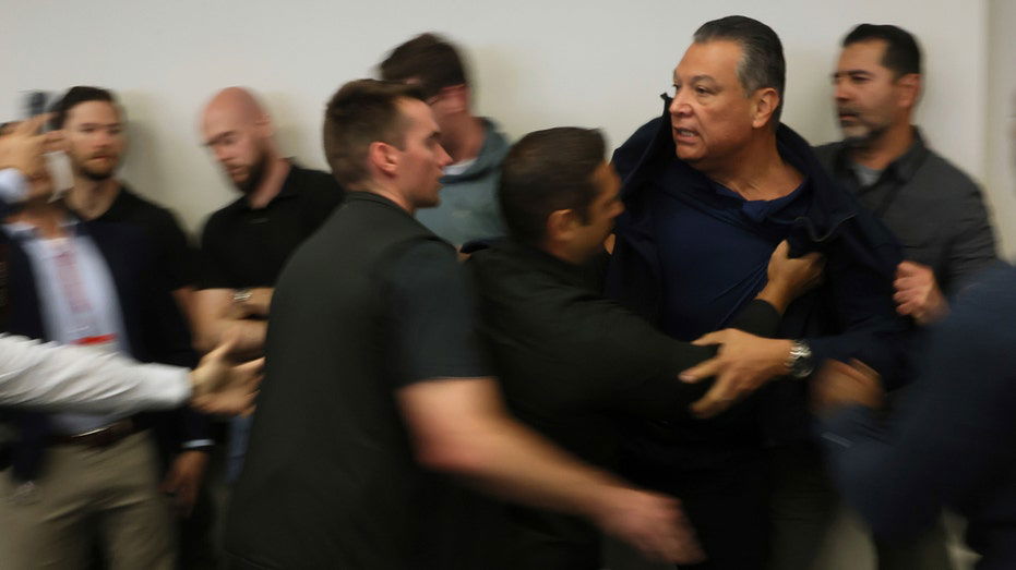 Democrat senator forcibly removed after crashing DHS Secretary Noem's press conference