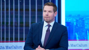 Eric Swalwell's 'cringe' workout video mocked for benching light weight