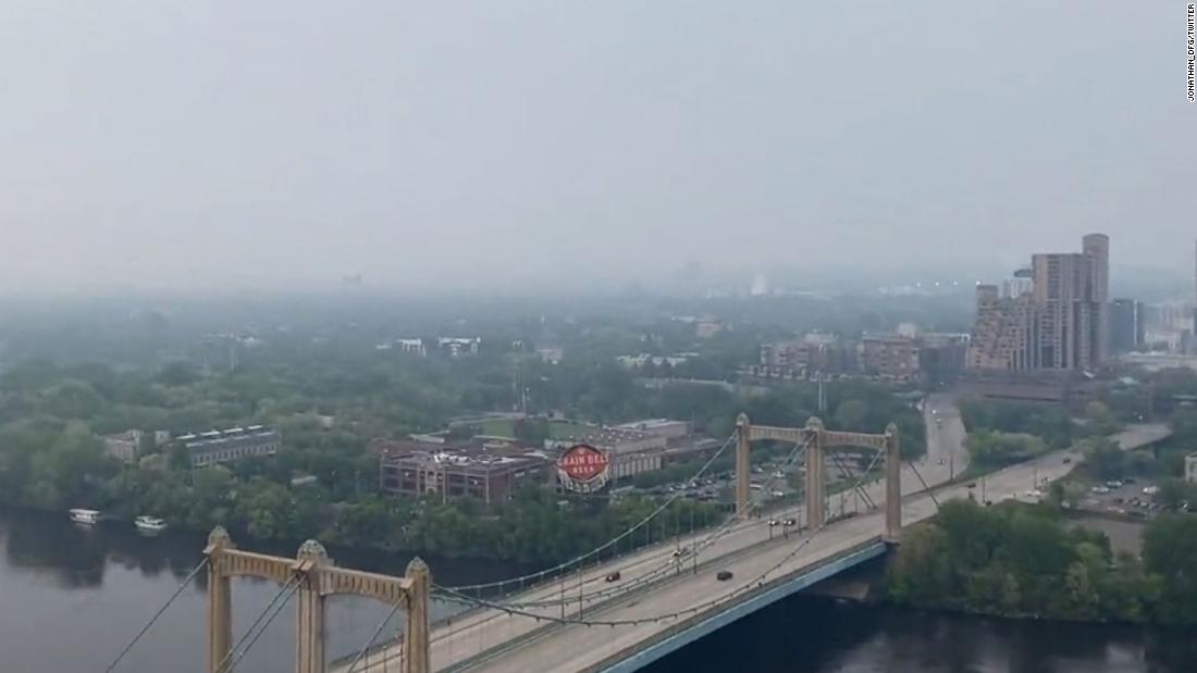 How wildfires in Alberta lead to poor air quality in the Midwest