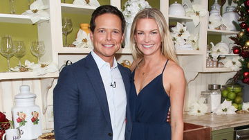 'Party of Five' star Scott Wolf's estranged wife taken to hospital by police, accuses actor of abuse in video