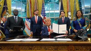 'Peacemaker' Trump can end Africa's biggest war, former White House advisor says