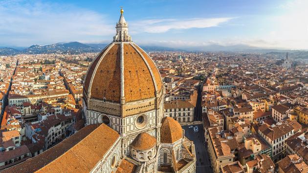 Portugal and Italy Join Elite Group of Countries Growing Tourism While Reducing Emissions