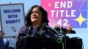 Rep. Jayapal calls it 'inspiring' when she sees groups obstruct ICE