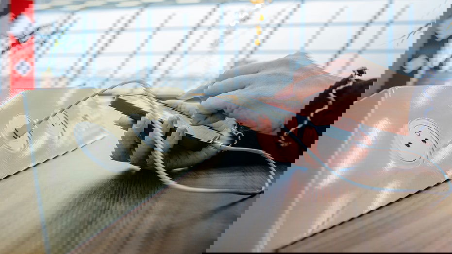 TSA warns travelers about sneaky way hackers are stealing people's data at airports