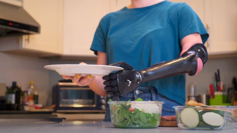 World's first touch-sensing bionic hand with lightning-fast response