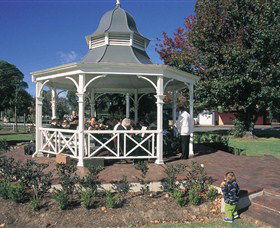 Muir House Art Gallery Image