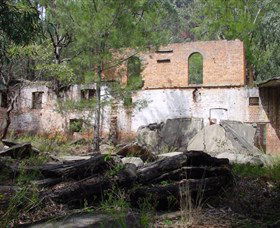 Newnes Shale Oil Ruins Image