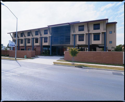 Kingsford Smith Motel - YWait Travel 0
