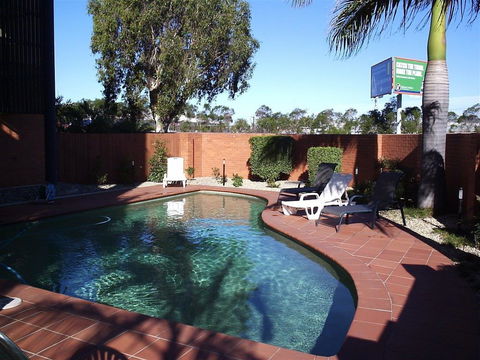 Kingsford Smith Motel - YWait Travel 8