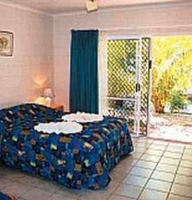 Colonial Palms Motor Inn - Whitsundays Tourism 0