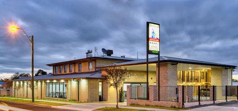 Aastro Dish Motor Inn - YWait Travel 0