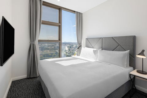 Meriton Suites George St - Accommodation Australia 1
