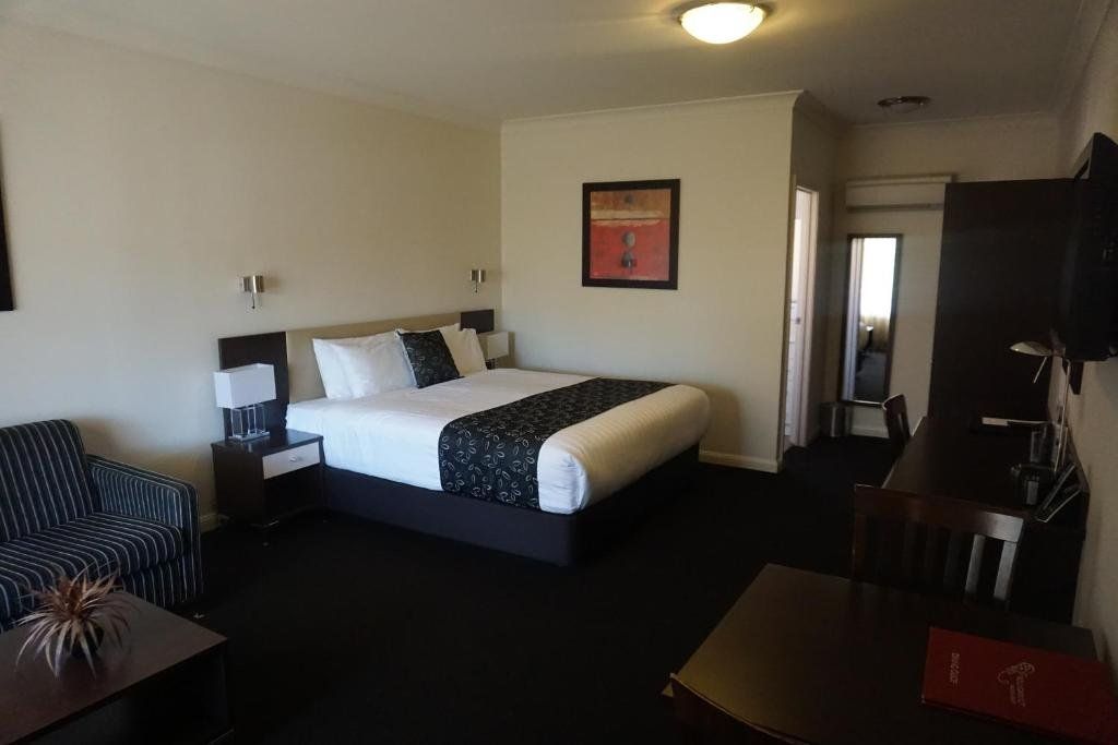 Charles Sturt Suites Image