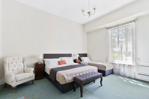 The Riversleigh - Accommodation Australia 9