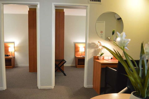 Ramada Hotel & Suites Sydney Cabramatta - WA Accommodation 3