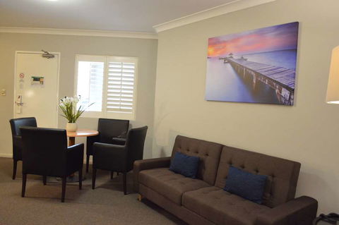 Ramada Hotel & Suites Sydney Cabramatta - WA Accommodation 5