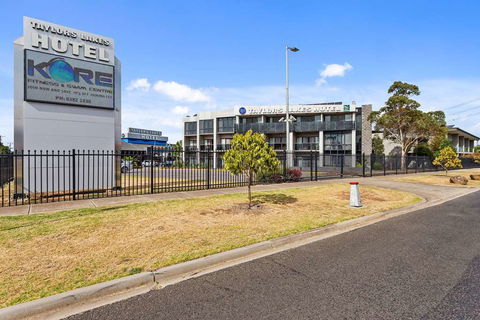 Quality Inn Taylors Lakes Motel - Accommodation Australia 0