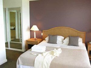 Sea Change Beachfront Apartments - Accommodation Australia 1