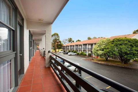 Ferntree Gully, A Nightcap Hotel - Car Rental 2