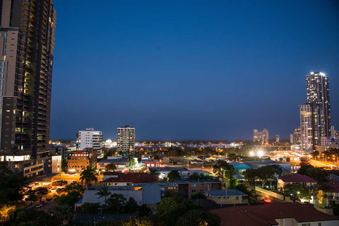 Woodroffe Hotel, Gold Coast - Holiday Melbourne 1