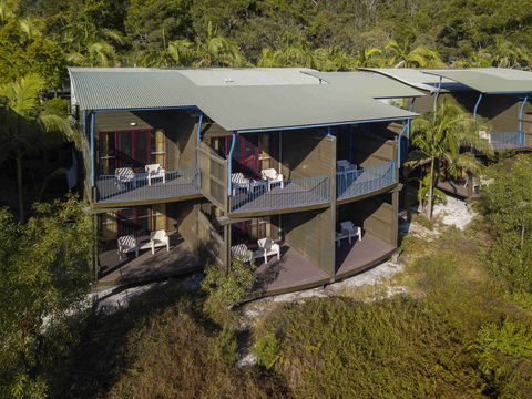 Mercure Kingfisher Bay Resort - Holiday Melbourne 1