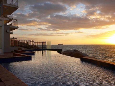 Grand Mercure Apartments Magnetic Island - Holiday Sydney 0