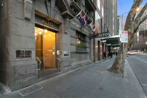 Alto Hotel On Bourke - YWait Travel 0