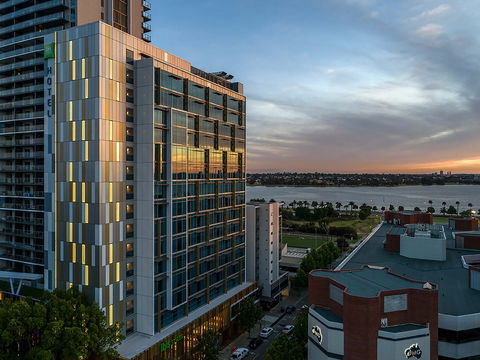 Ibis Styles East Perth Hotel - Holiday Sydney 0