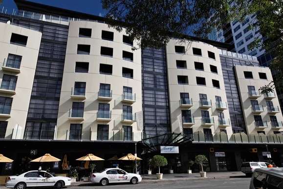 Mantra Hindmarsh Square Image