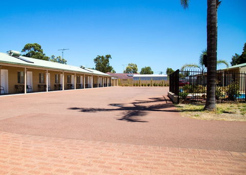 Pinjarra Resort - Accommodation Australia 2