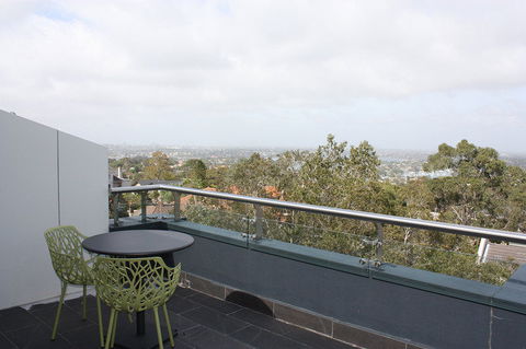Hotel Urban St Leonards - Accommodation Australia 2