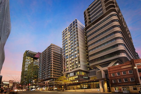 Four Points By Sheraton, Central Park - YWait Travel 0