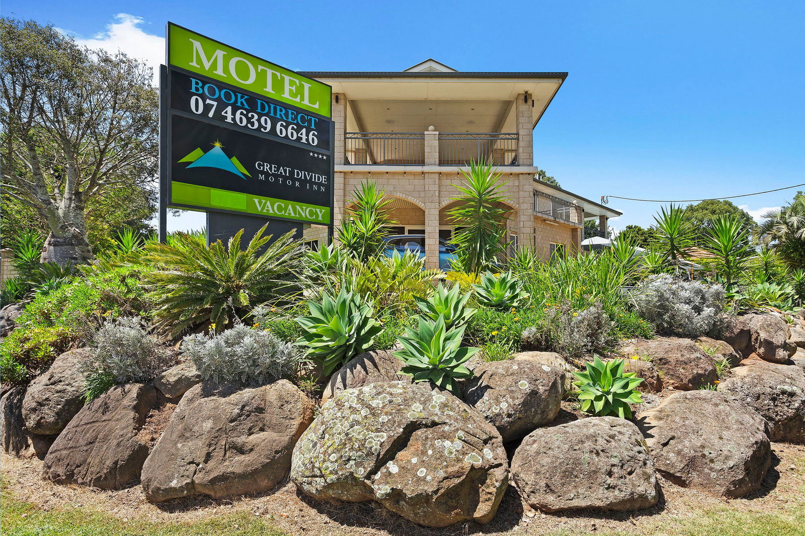 Great Divide Motor Inn Image