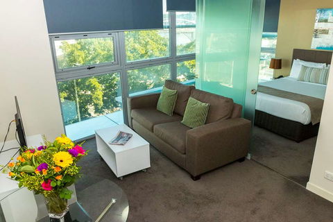 Evolution Apartments - Accommodation Australia 8