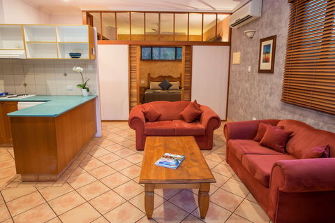 Blue Seas Resort - Caravan Park Accommodation 2