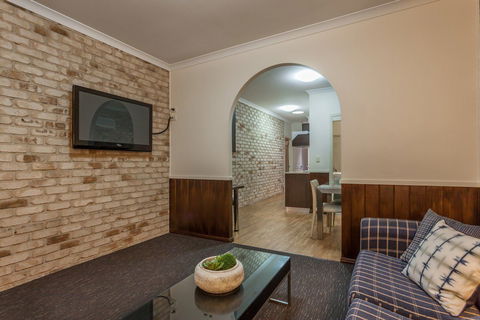 Highlander Motor Inn - Holiday Melbourne 1