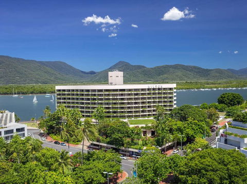Hilton Cairns - Accommodation Australia 2