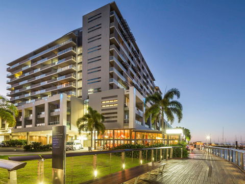 Sebel Cairns Harbour Lights - Wagga Wagga Accommodation 1