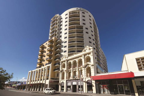 Adina Apartment Hotel Barrack Plaza - YWait Travel 0