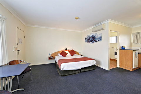 Boulevard Lodge - WA Accommodation 0