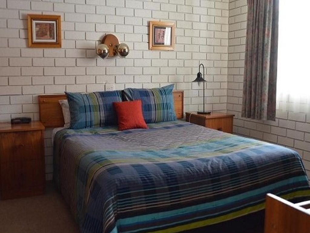 Kingswood Motel