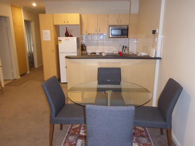 Adelaide City Apartment - 3br, 2bath & Carpark - thumb 4