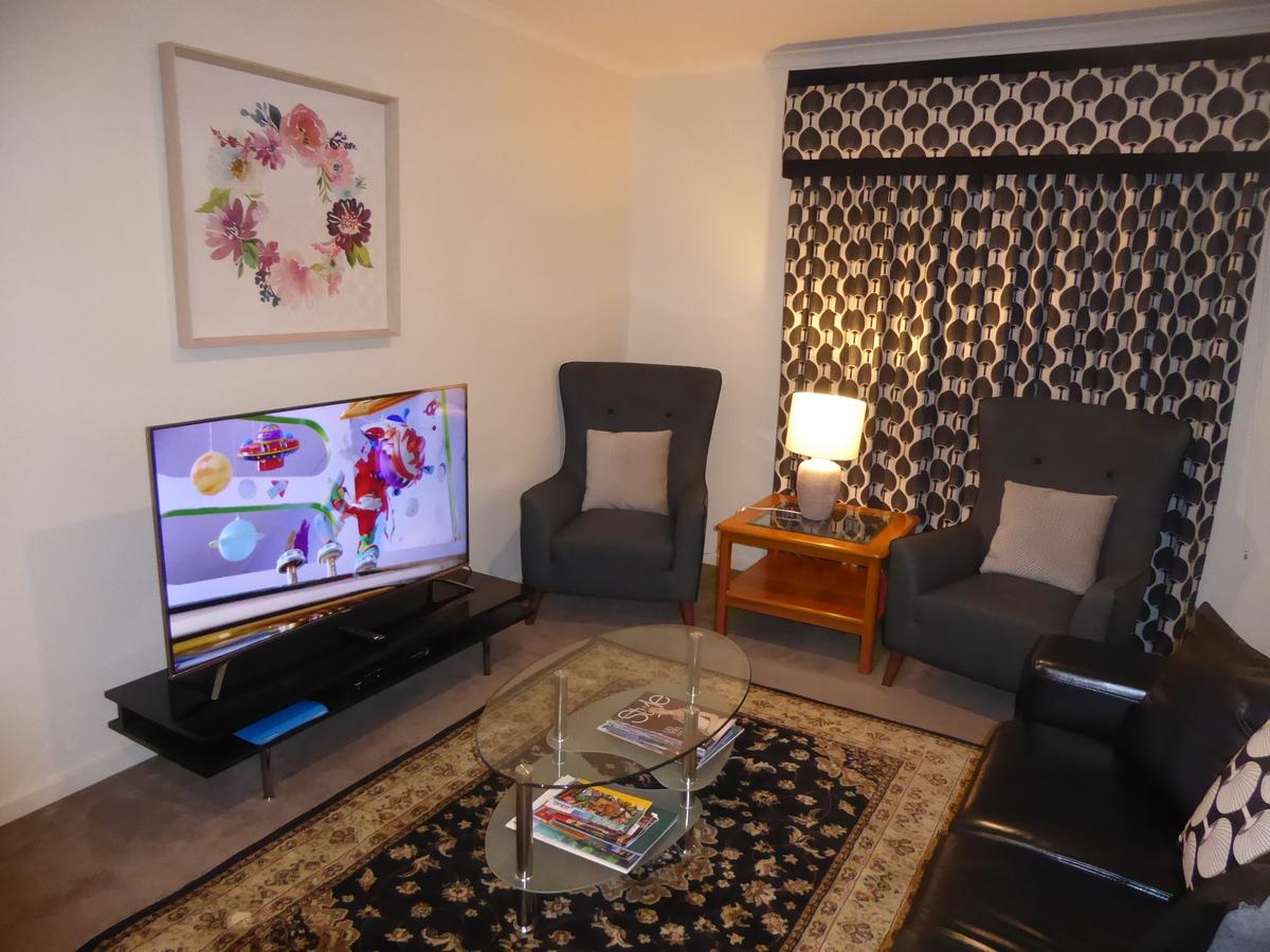 Adelaide City Apartment - 3br, 2bath & Carpark - thumb 2