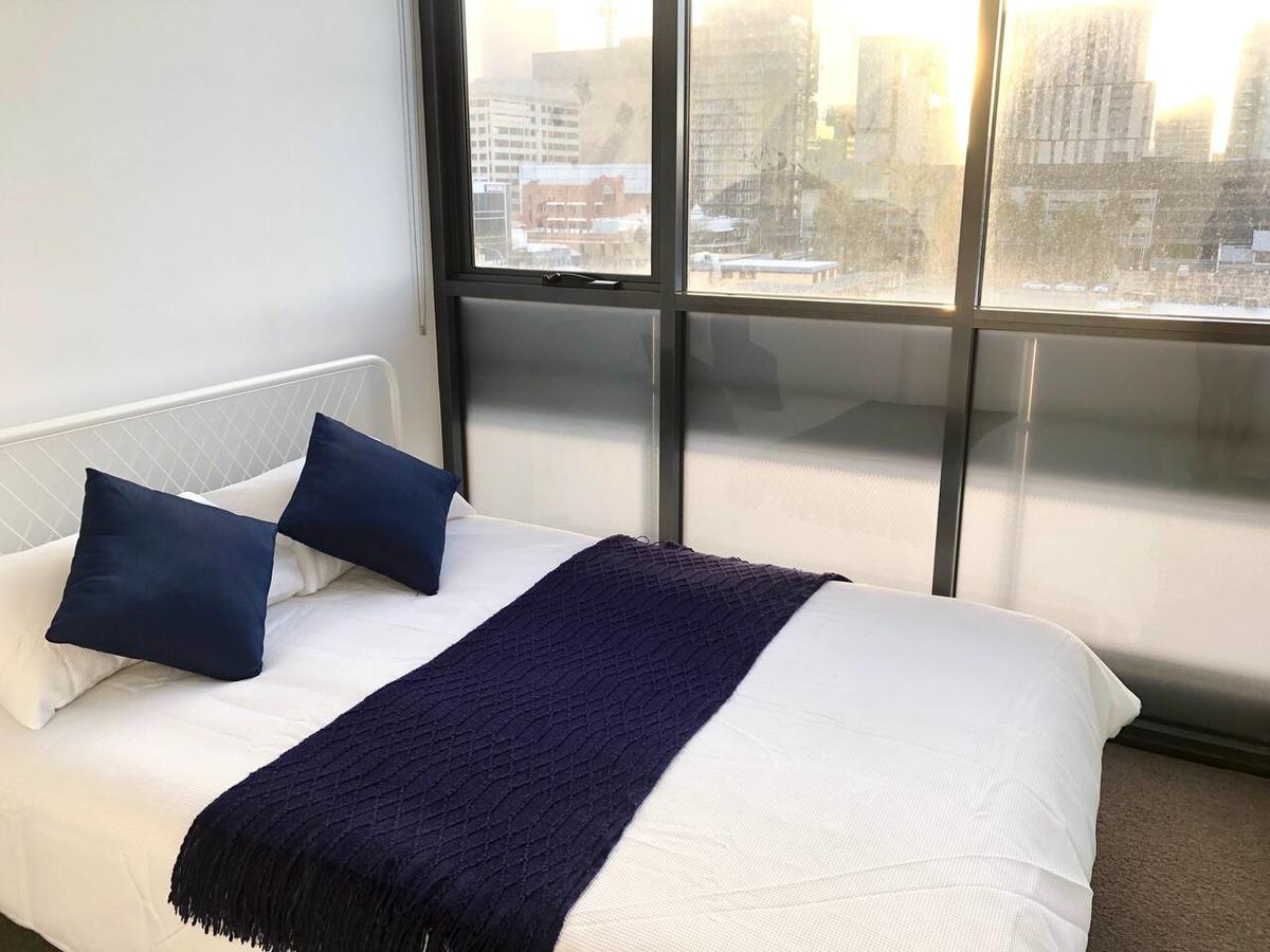 CENTRAL ESCAPE 2 BEDROOM @ ADELAIDE CBD - thumb 3