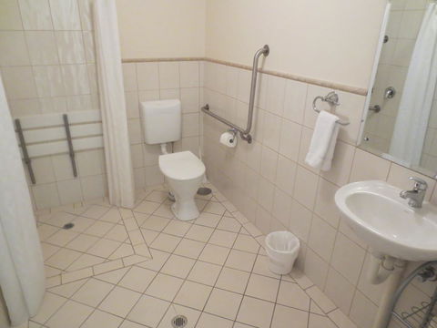 Holdfast Shores Apartments - Caravan Park Accommodation 8