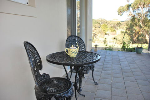 Back Valley Farmstay Bed And Breakfast - Holiday Melbourne 10